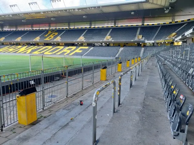 Neue Beschallungsanlage Wankdorfstadion für den YB Fanclub – 8 Line Array Lautsprecher mit Halterung für den Zaun. Komplettes Beschallungssystem.