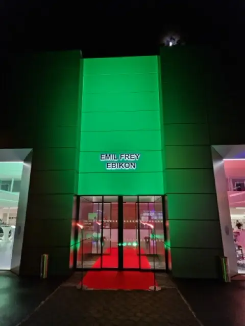 Kundenanlass Autogarage – Dekobeleuchtung Eingang.