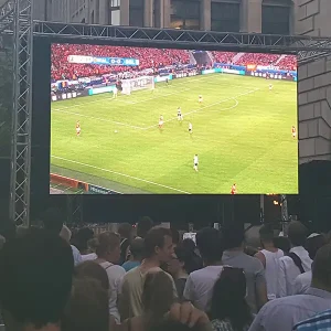 LED Screen P3.9, 5.5 x 3m Live Fussballübertragung Zürichfest 2016
